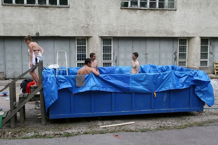 25 Diy Pools That Are Extremely Funny But Also Pretty Brilliant