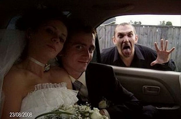 The best man - 30 Wedding Photobombs Will Have You Screaming ‘I Do!’ with Laughter