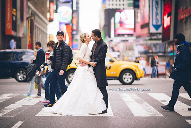Zach Braff - 30 Wedding Photobombs Will Have You Screaming ‘I Do!’ with Laughter