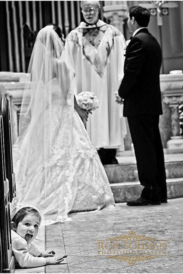 Flower girl - 30 Wedding Photobombs Will Have You Screaming ‘I Do!’ with Laughter