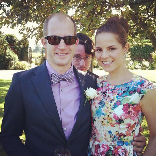 Creepy - 30 Wedding Photobombs Will Have You Screaming ‘I Do!’ with Laughter