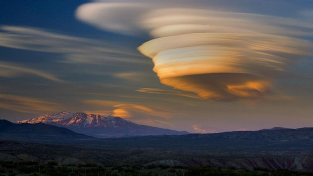 12 Types of Clouds That Are Awesome - Lenticular Clouds.