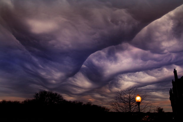 12 Types of Clouds That Are Awesome - Image 3 - Asperatus Clouds.