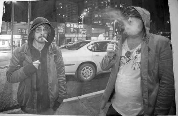 25 Amazingly Realistic Art Paintings - Paul Cadden - Pencil on paper.