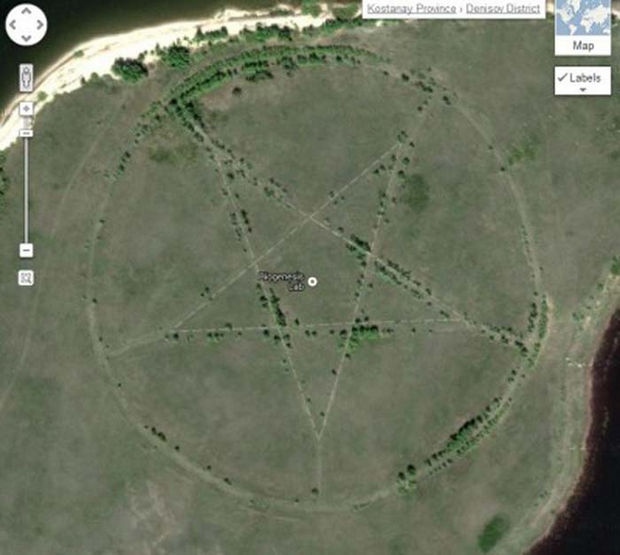 25 Weird Things Found on Google Maps - A giant pentagram in a field. That's not creepy at all...not!