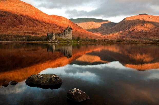 Fall colors at Kilchurn Castle, Scotland