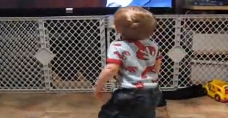 This Baby Stops What He’s Doing and Breaks Out Into a Hip Hop Routine