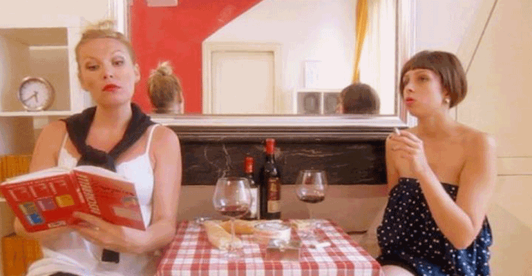 Here Are 5 Hilarious Steps for Getting through a French Conversation If You Don’t Speak French