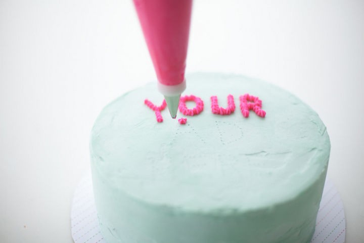 16 Party Hacks - Use toothpicks to write your message before decorating it.