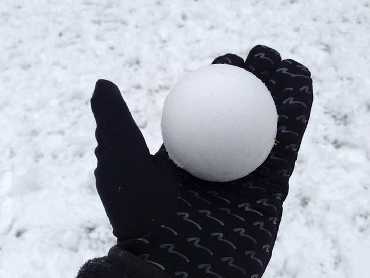 19 Photos Perfectionists Will Love - A perfectly round snowball.