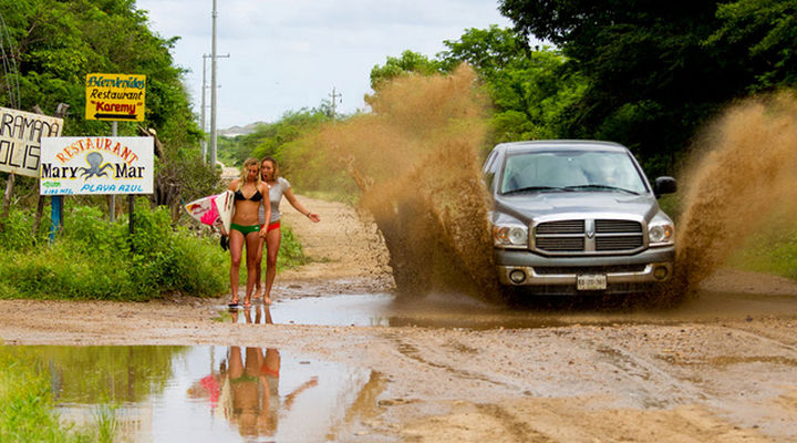 25 Photos Before Disaster Strikes - I think they may need to walk back to the beach to wash away the impending mud bath.