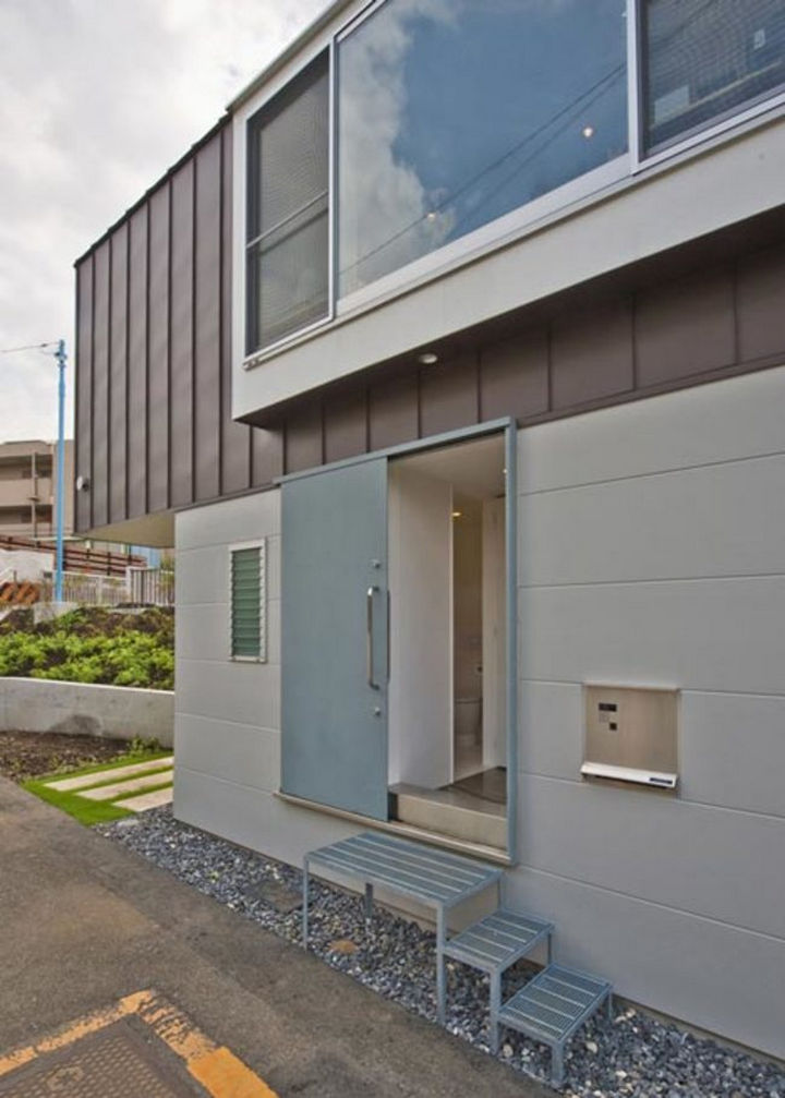 Small House Design in Japan - Take a look inside...