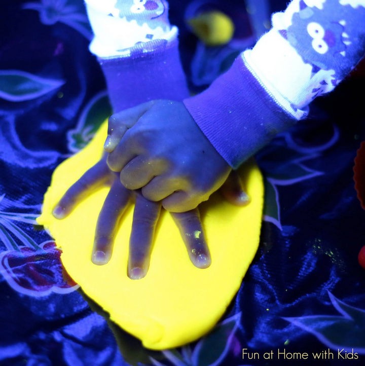 What's more fun than making sand sculptures? Activies for kids where you make Salt sculptures you can paint afterward!