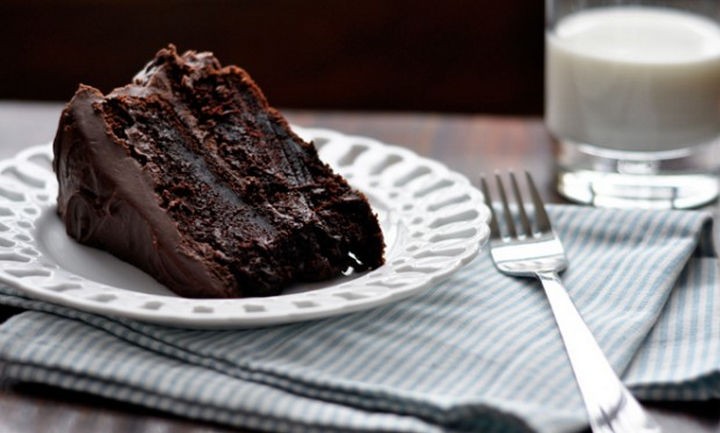 19 Chocolate Cake Recipes That Are Better Than Any Boyfriend - Moist chocolate cake.