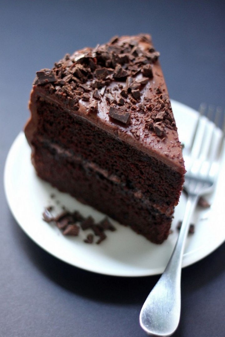 19 Chocolate Cake Recipes That Are Better Than Any Boyfriend - Super decadent chocolate cake with chocolate fudge frosting.