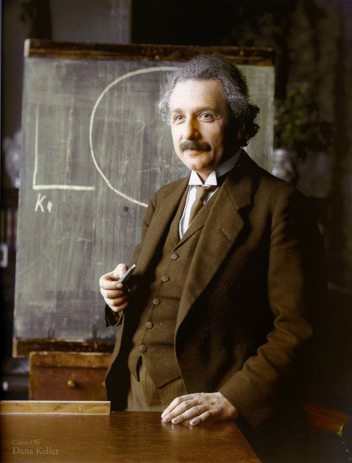 58 Colorized Photos from the Past - Albert Einstein, 1921.