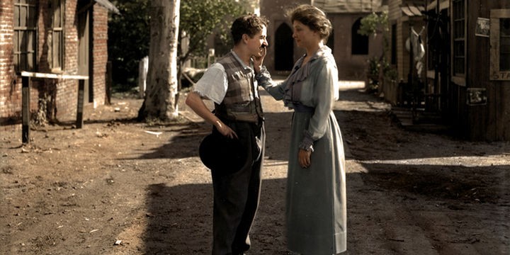 58 Colorized Photos from the Past - Helen Keller meeting Charlie Chaplin, 1919.