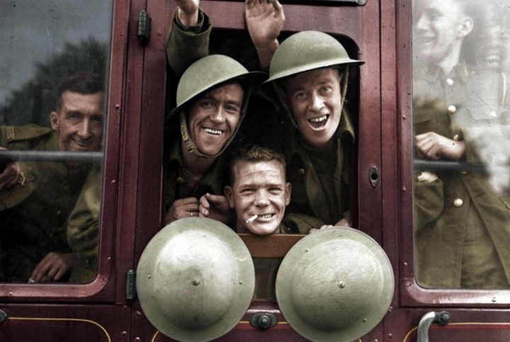 58 Colorized Photos from the Past - British troops board the train for the first stage of their trip to the western front - England, September 20, 1939.