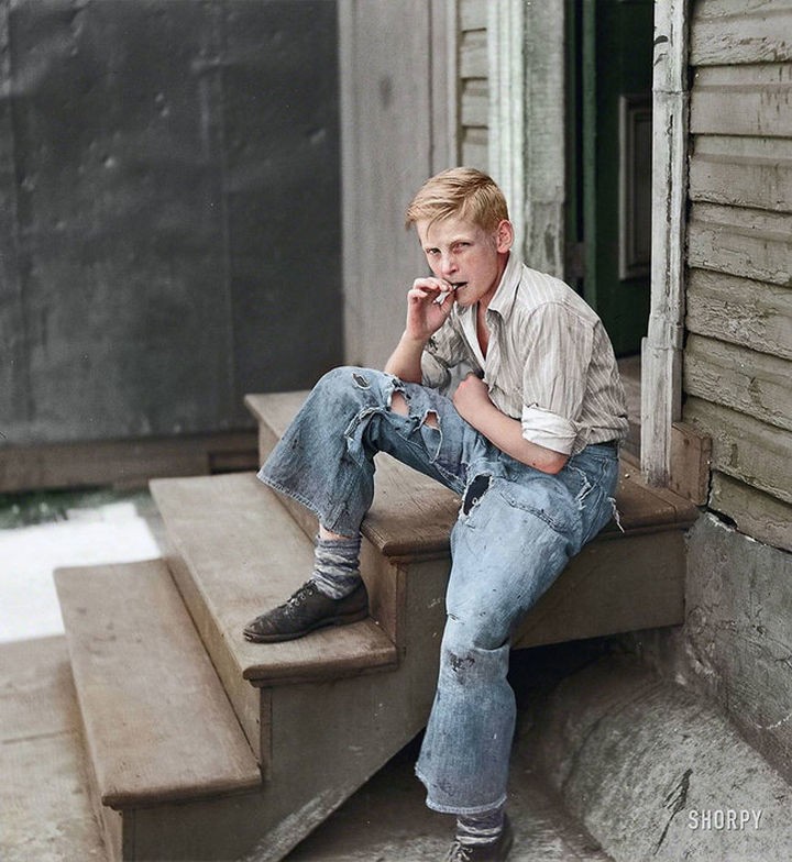 58 Colorized Photos from the Past - Baltimore Slums, 1938.