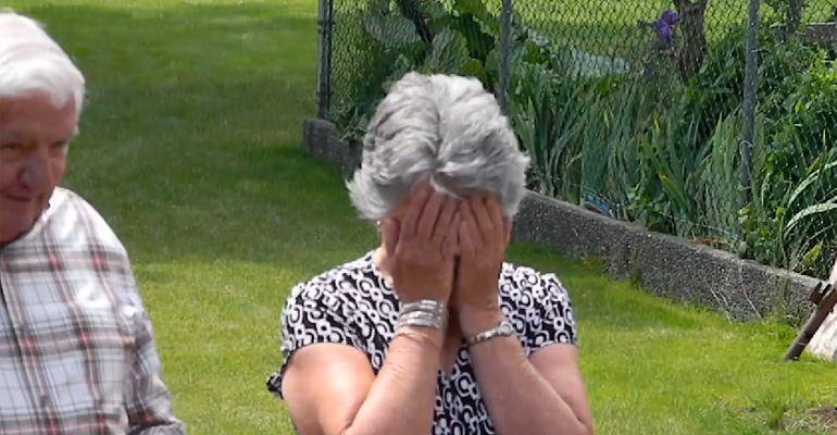 Once She Saw the Dress Her Granddaughter Was Wearing, This Grandmother Burst Into Tears