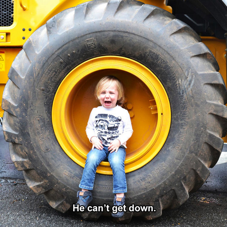37 Photos of Kids Losing It - He can't get down.