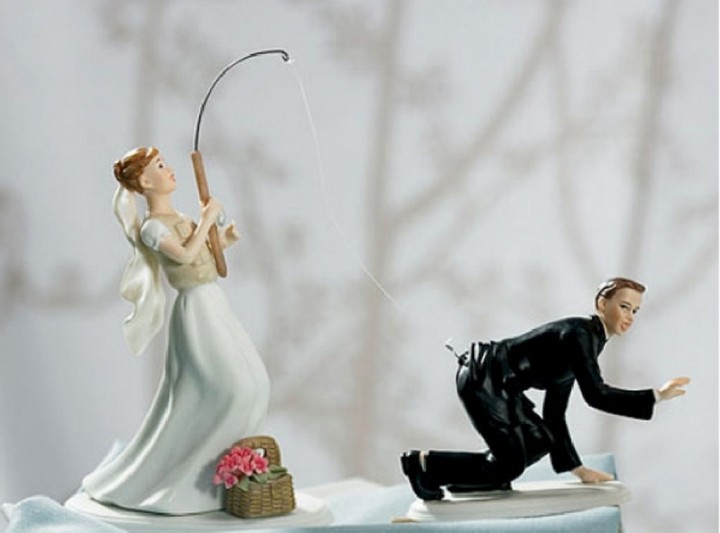 18 Funny Wedding Cake Toppers - Reeling in a great catch!