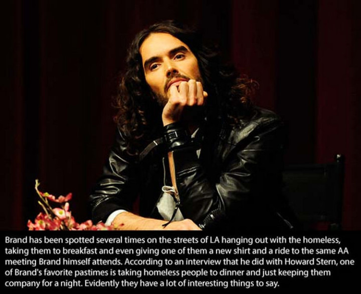 17 Celebrities Doing Random Acts of Kindness - Russell Brand.