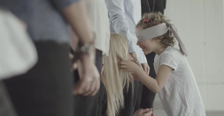 When This Blindfolded Little Girl Was Trying to Find Her Mom, I Couldn’t Hold Back the Tears