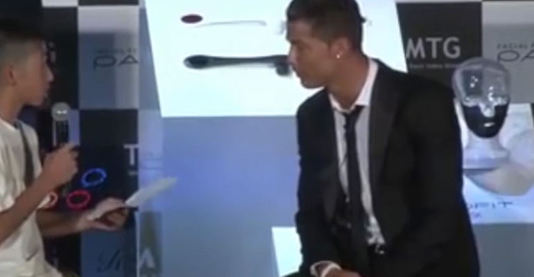 Cristiano Ronaldo Tells Crowd To Stop Laughing At A Fan In Japan