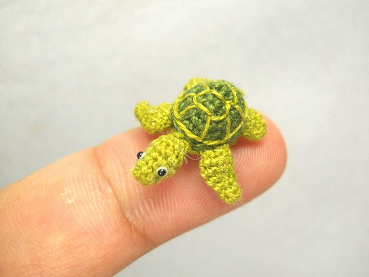 Micro crochet sea turtle.