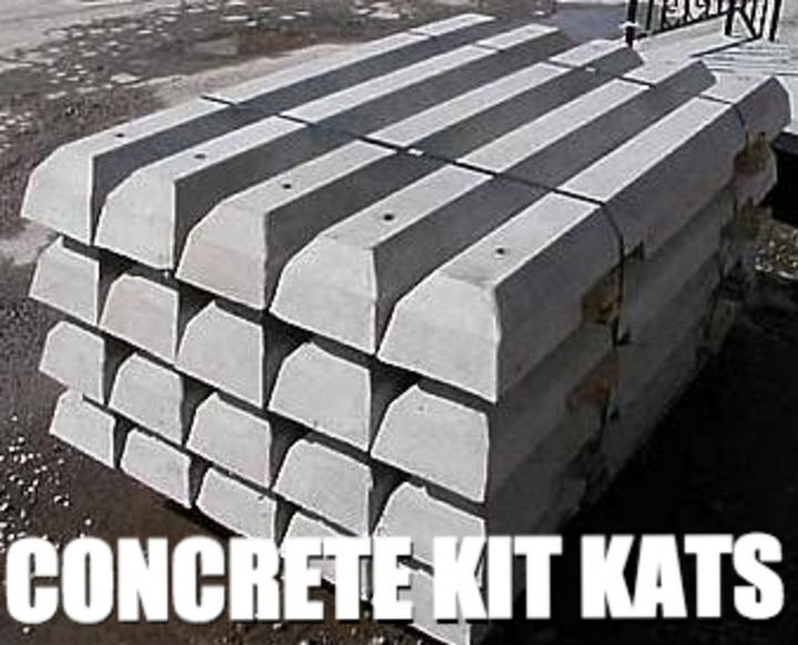 25 Things That Can't Be Unseen - If only Kit Kat candy bars were really this big!