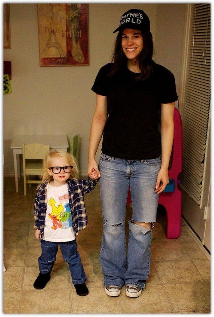 21 Hilarious Parents - Mother and daughter who like to "party on" at Halloween.