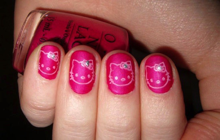 14 Hello Kitty Nails - Beautiful Hello Kitty nail art.