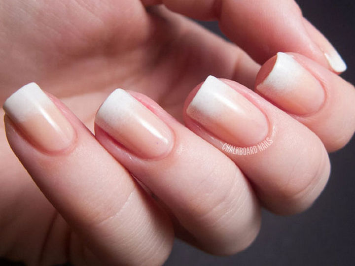 Minimalist Nail Art Ideas for At-Home Manicures - wide 11