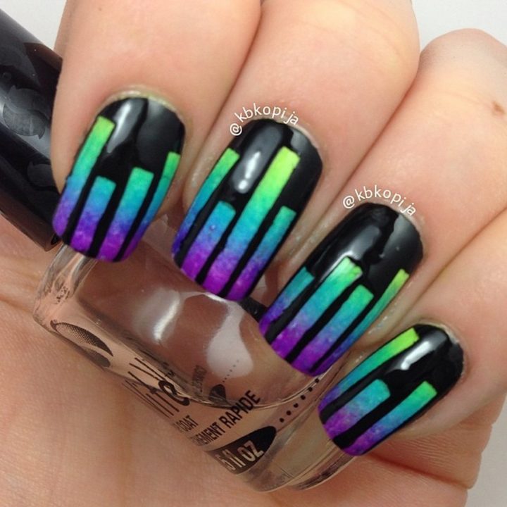 18 Music Nails - Pump up the volume with these DJ music nails!