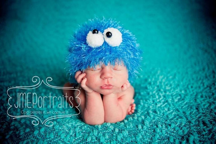 37 Newborns Wearing Geek Baby Clothes - Baby Cookie Monster.
