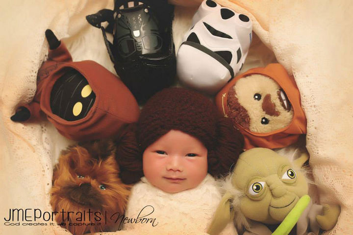 37 Newborns Wearing Geek Baby Clothes - Baby Princess Leia