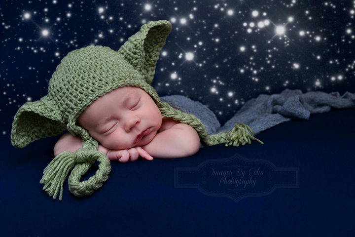 37 Newborns Wearing Geek Baby Clothes - Baby Yoda it is!