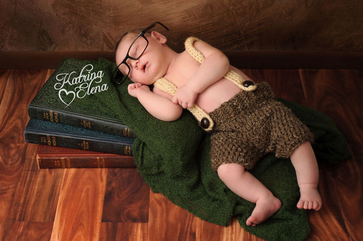 37 Newborns Wearing Geek Baby Clothes - Baby Hobbit.