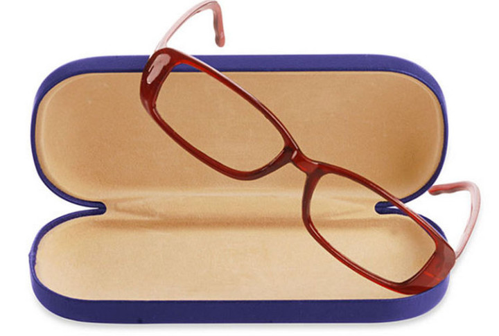 47 Amazing Life Hacks - Eyeglass Case - If you need to throw out your eyeglasses, use the case to store anything that normally gets lost.