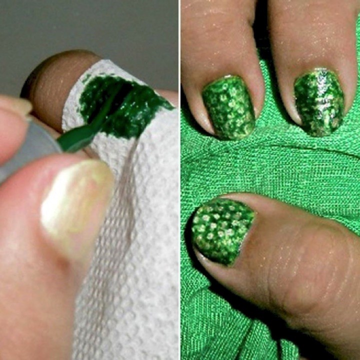 13 Easy Nail Designs - Create a 'snake skin' effect using paper towels.