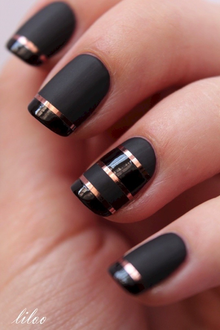20 Metallic Nails - Matte and glossy French nails with striping tape.