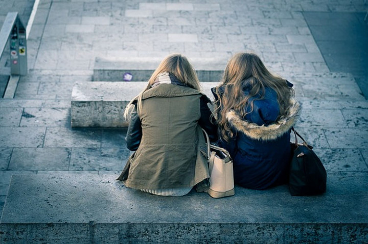 28 Things You Should Stop Doing to Yourself - Stop spending time with the wrong people.