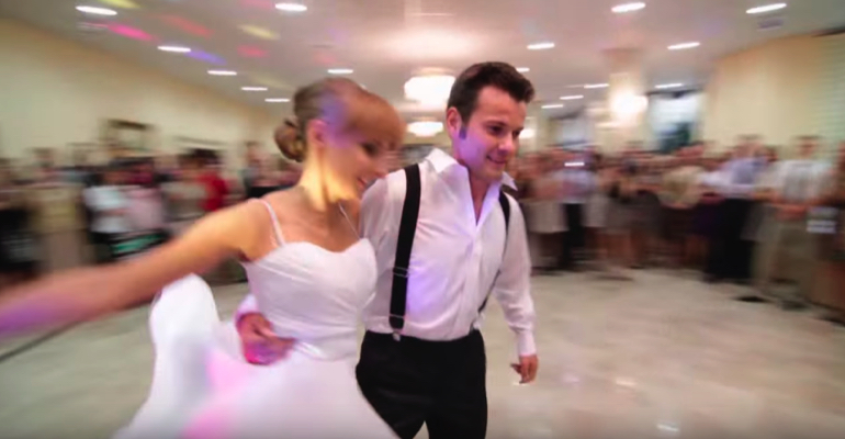 Newlyweds Stepped onto the Dance Floor for Their First Dance. I Can’t Believe What They Did!