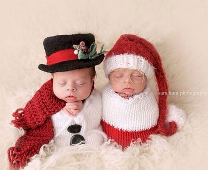 13 Cute Babies Wearing Christmas Outfits - One word: Adorable!