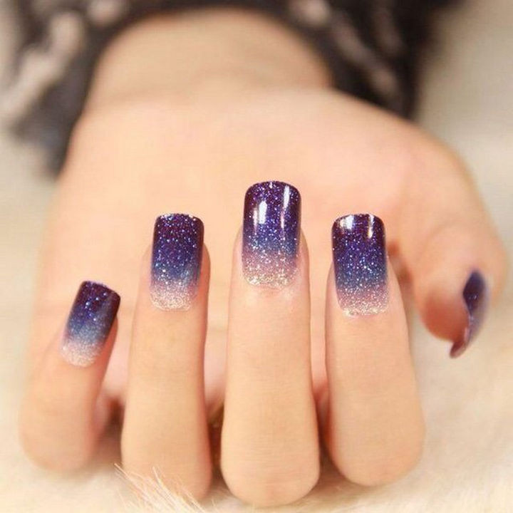22 Purple Nail Designs - It is like looking at a starry sky.