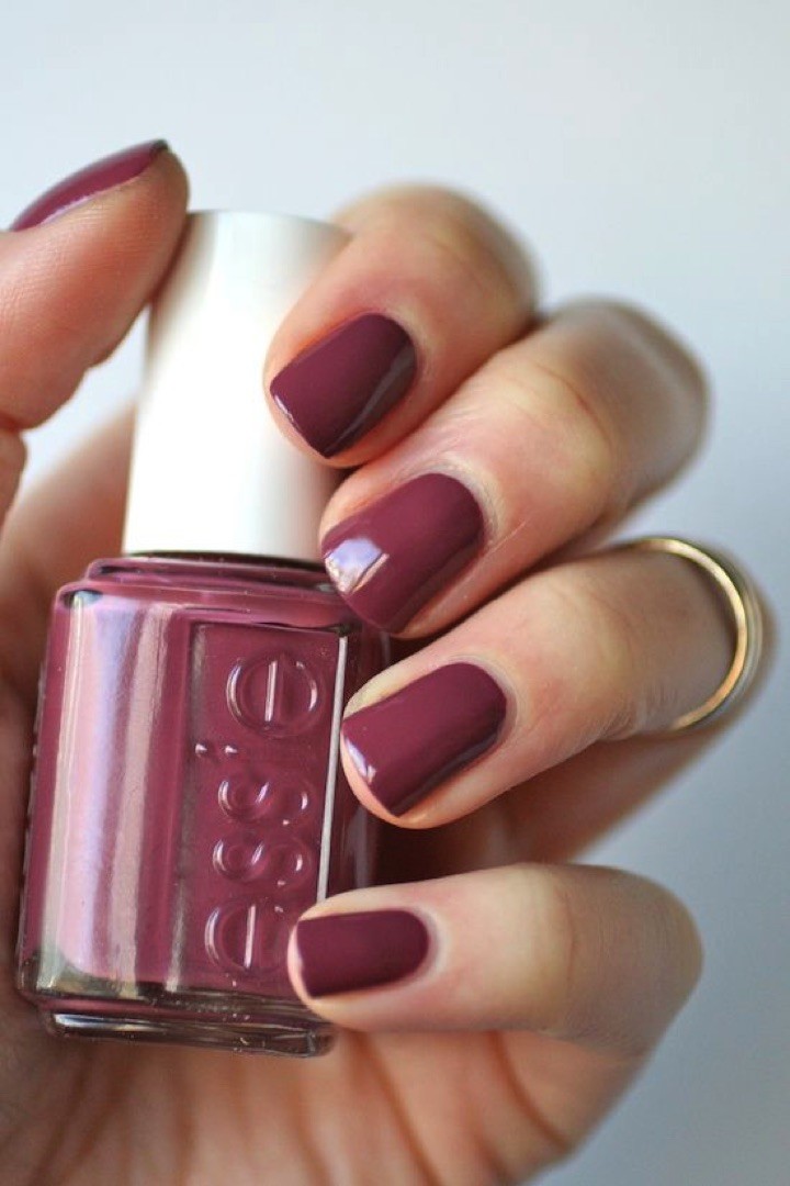 17 Extravagant Mauve Nail Manicures - Get obsessed with mauve.