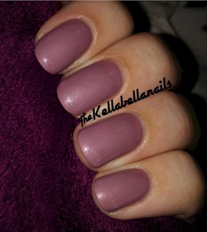 17 Extravagant Mauve Nails You Are Going To Love