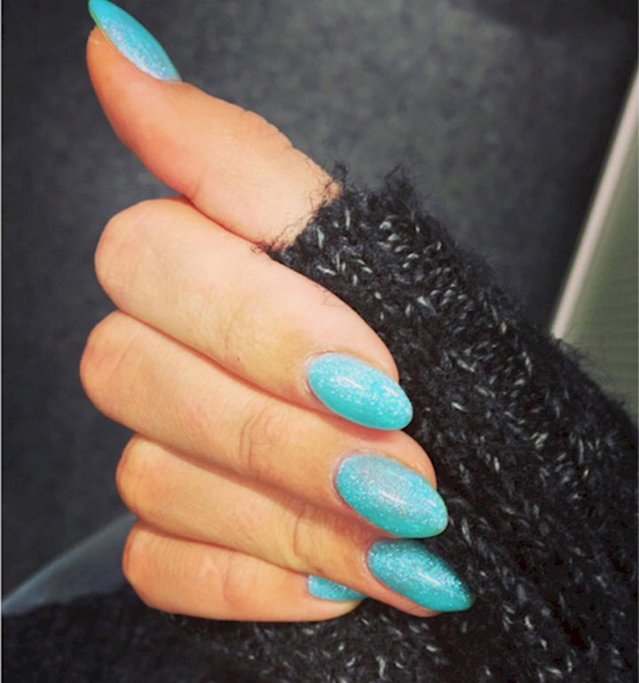 18 Ice Blue Nails That Will Bring out the Snow Queen in All of Us