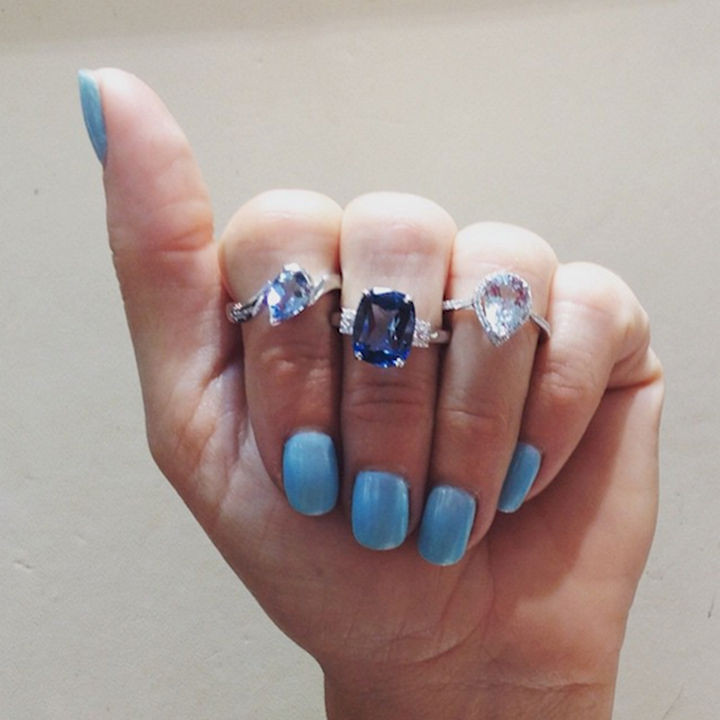 18 Ice Blue Nails - Blue nails with plenty of bling.